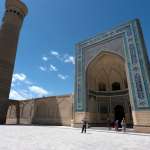 روسيا وأوكرانيا: رئيس الوزراء البريطاني يحذر من “فتور العالم” من أزمة أوكرانيا