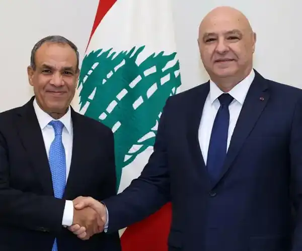 الرسائل المشفرة تلف سماء لبنان بين سلام أو…