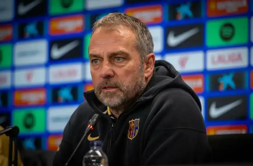 بعد الهزيمة القاسية… فليك: “سترون برشلونة مختلفًا قريبًا”