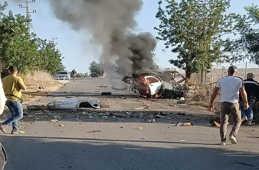 بالصورة – استهداف سيارة على طريق زوطر الشرقية