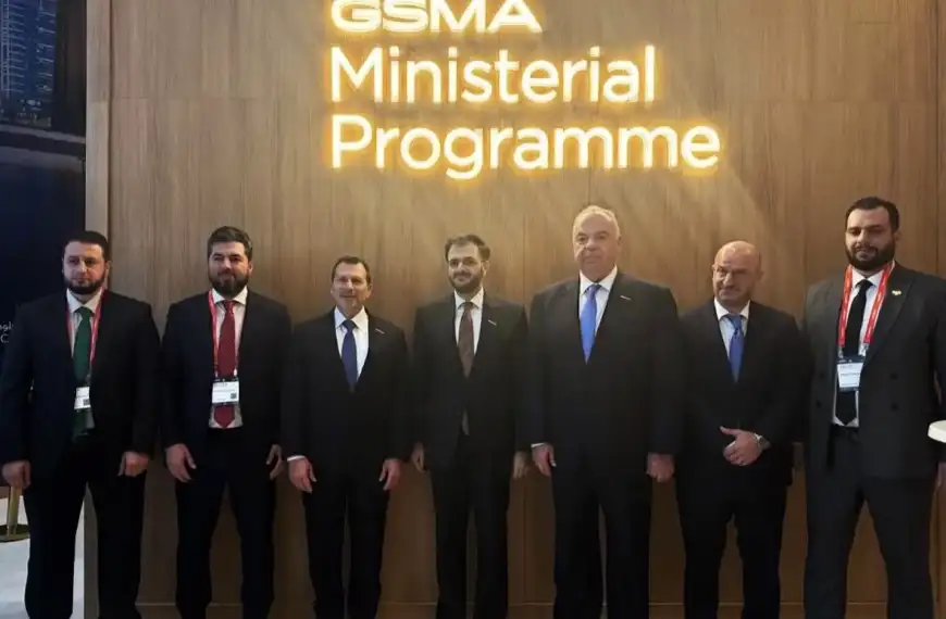 وزير الاتصالات اختتم زيارته الى قطر