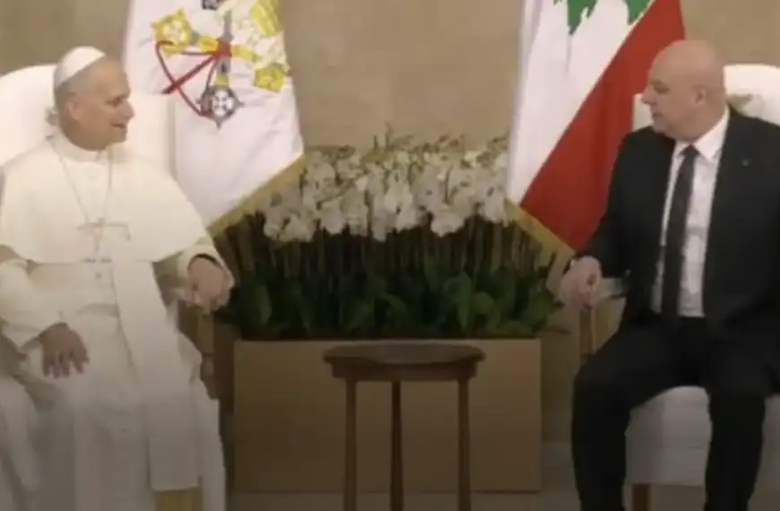 خلوة لمدة سبعة دقائق بين البابا لاوون وكل من الرؤساء الثلاثة