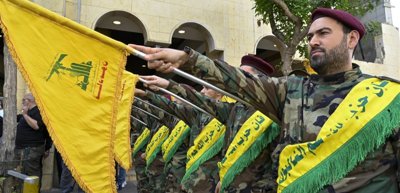 ماذا يفعل “حزب الله” بأسلحته؟ صحيفة إسرائيلية تُعلن