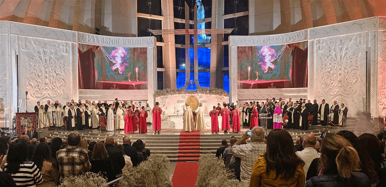 البطريرك ميناسيان: لبنان ما زال ينهض لأنّ في…