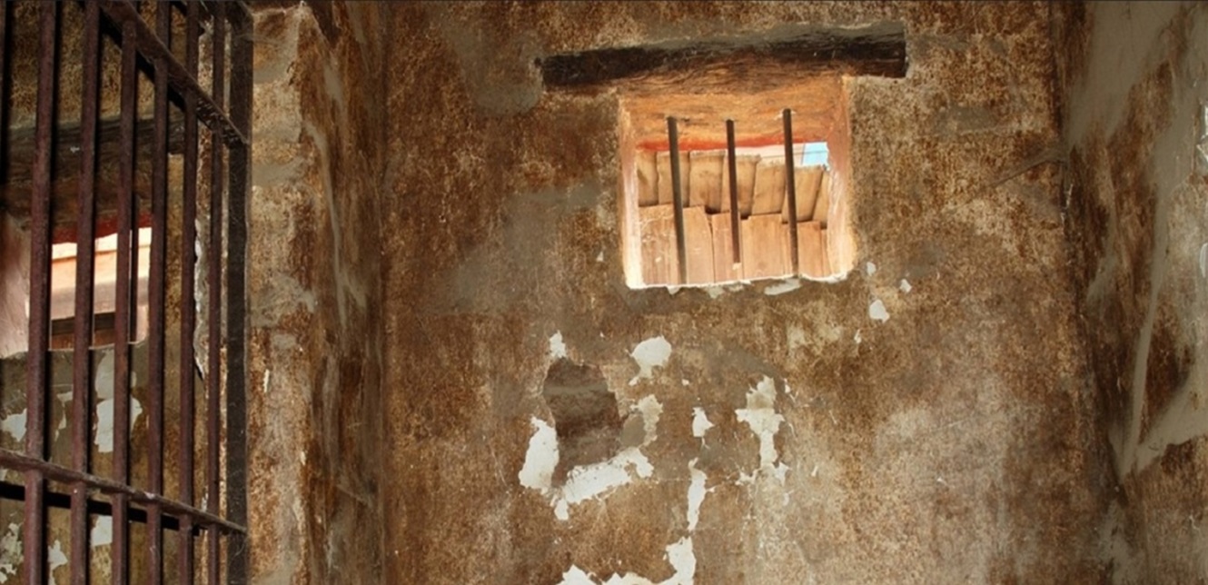 تقرير جديد عن “فظائع” سجون الأسد.. وحشية تطال…