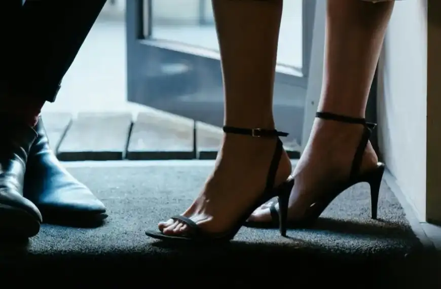 شبكة “دعارة” داخل سيارة!.. في احدى مناطق لبنان