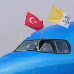 “إيرباص 320”: طائرة البابا تأثرت بخلل الكمبيوتر … كيف سيصل الى بيروت؟