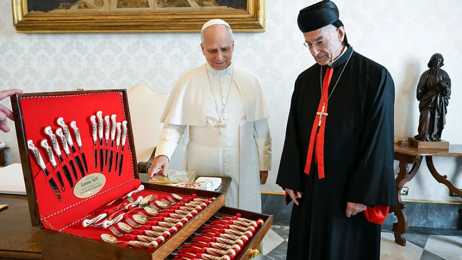 ما التأثيرات السياسية لزيارة البابا إلى لبنان؟