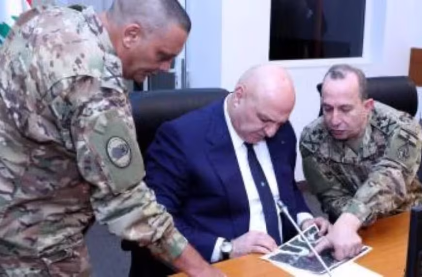 لبنان مكشوف أمام العالم: في السّياسة والمال