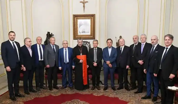 الراعي يبحث الوضع الاقتصادي مع نواب سابقين ورجال أعمال