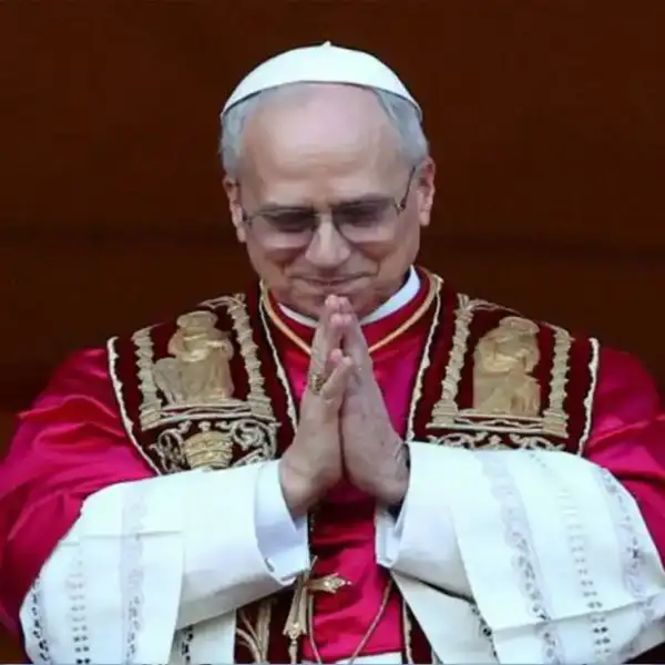 حين يزور الكتاب المقدّس أرضه: لاوون الرابع عشر…