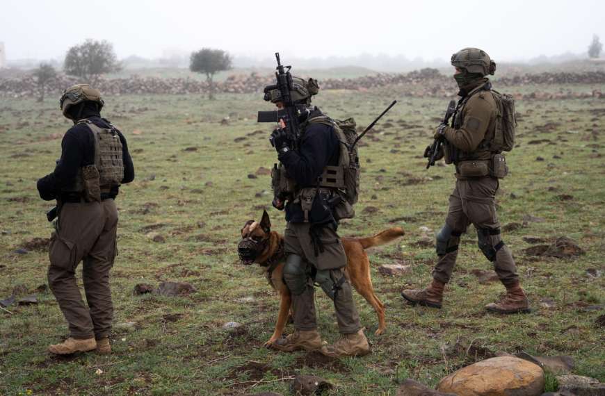 بالفيديو- في قاعدة قريبة من لبنان… هذا ما…