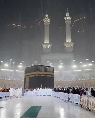 بالفيديو- السعودية تشهد أمطاراً غزيرة بعد يوم من صلاة الاستسقاء