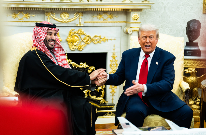 بالفيديو- تصريح ترامب عن الشرع أمام محمد بن…