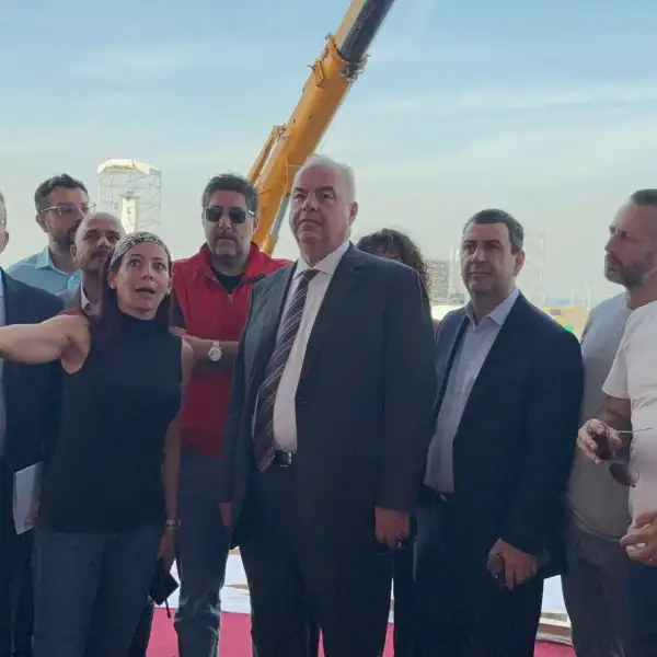 وزير الاتصالات يتفقد جاهزية شبكات الخليوي لاستقبال البابا