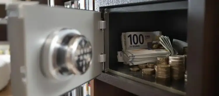 خزنة-واموال