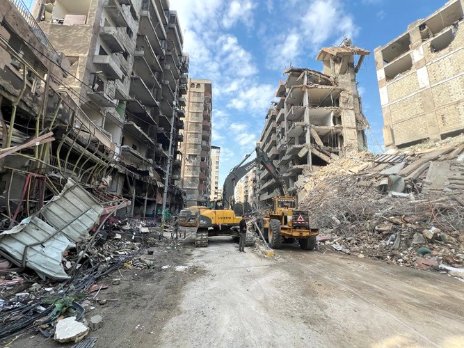 إسرائيل تلوح بـ «أيام قتالية» جديدة ولبنان أمام…