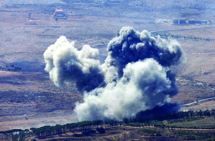 لبنان بين “مطرقة” الاجتياح و “سندان” الغارات