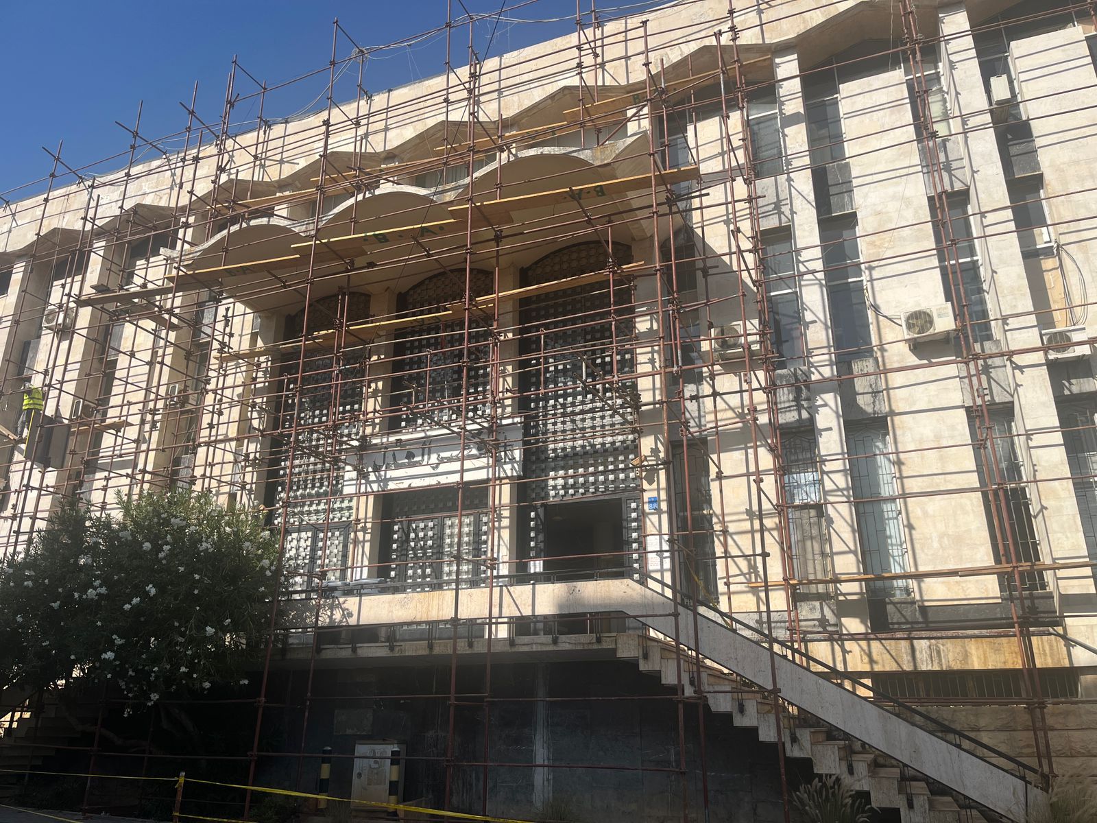 بالفيديو- ورشة تجديد قصر العدل في بعبدا