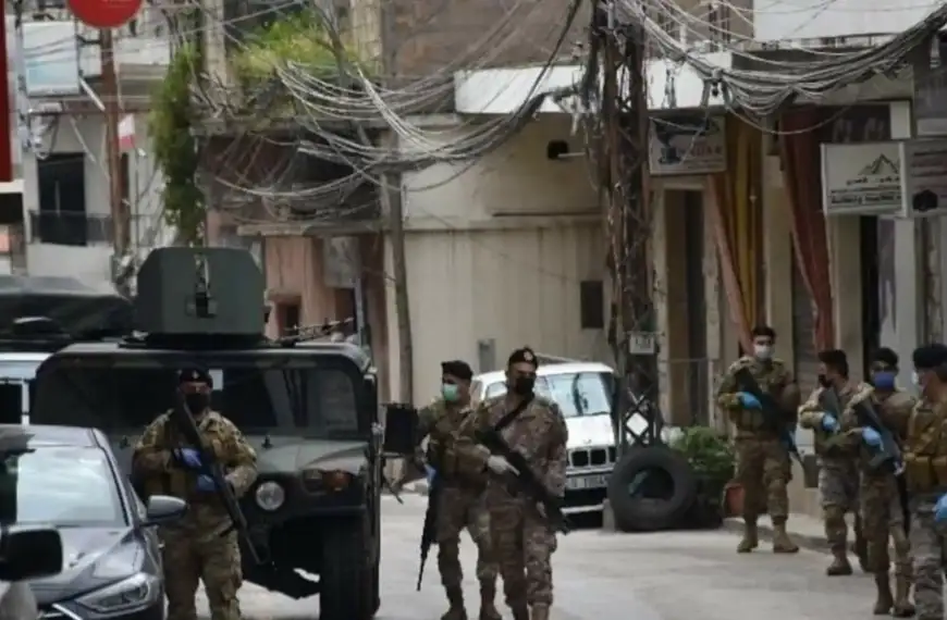 الجيش يداهم الشراونة ويصادر عتاداً في منزل نوح…