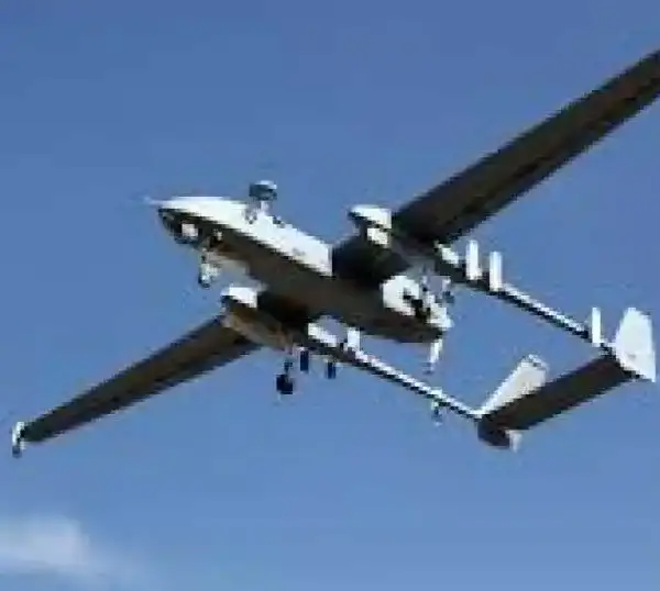 محلقة إسرائيلية القت قنبلة صوتية على بلدة مارون…