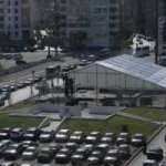 بالصورة-نصب خيمة للقاء البابا مع المرجعيّات الاسلاميّة