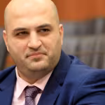 مدير مستشفى يبيع هبات