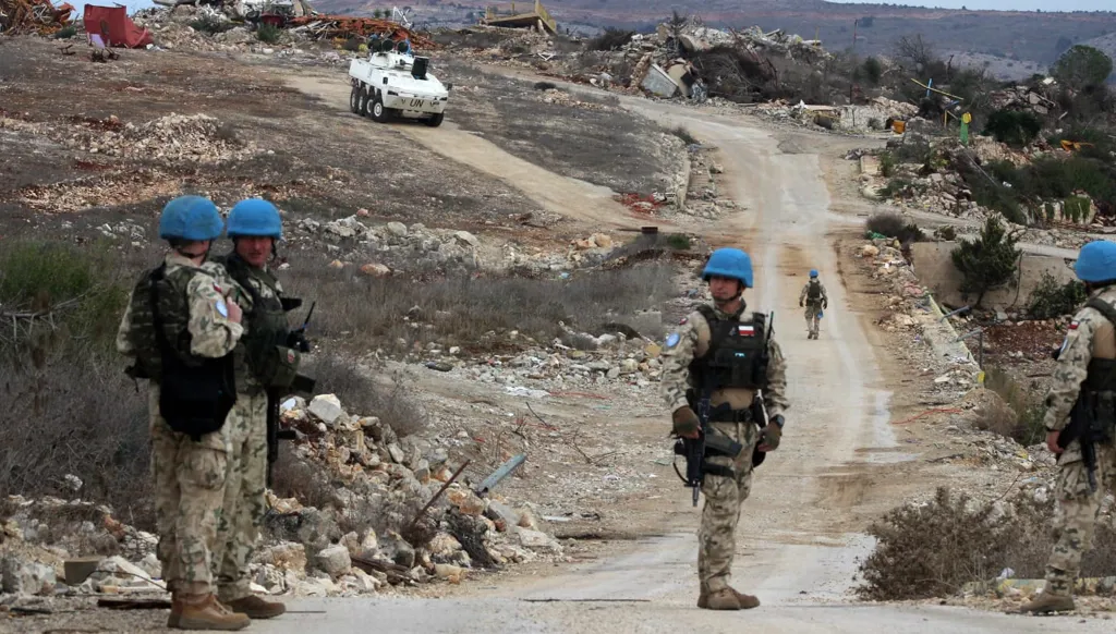 استهداف إسرائيلي لليونيفيل بعد القضم الحدودي… احتدام الأزمة…