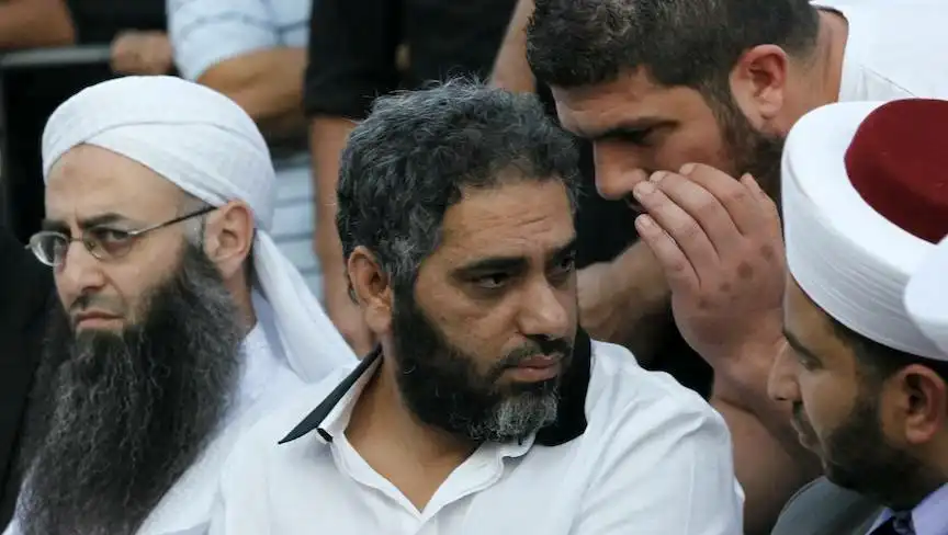 فضل شاكر وأحمد الأسير إلى محاكمة علنية في&hellip;