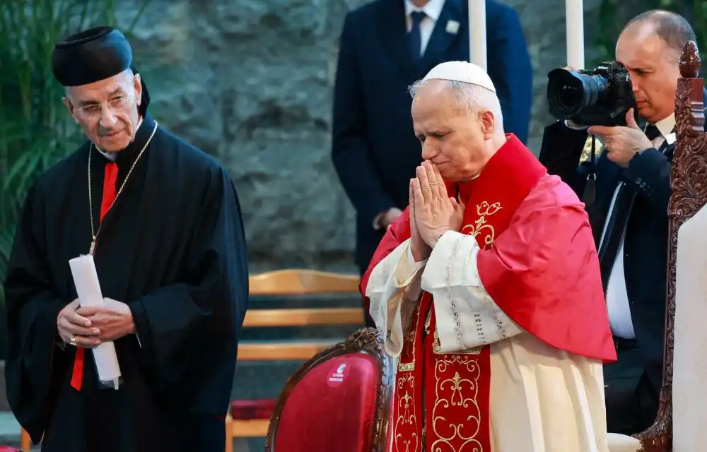 2025-12-01T100857Z_1071659661_RC2M7IAXW9U9_RTRMADP_3_POPE-TRIP-LEBANON-Copy_700322