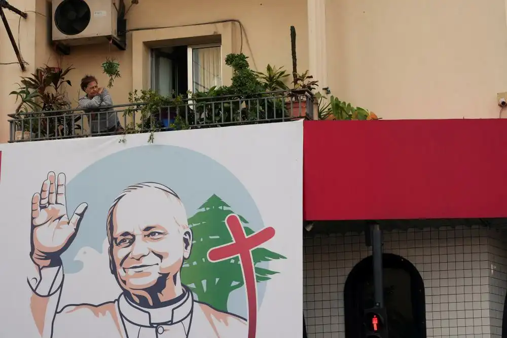 2025-12-02T072415Z_2092213452_RC268IA0S0F7_RTRMADP_3_POPE-TRIP-LEBANON_287855