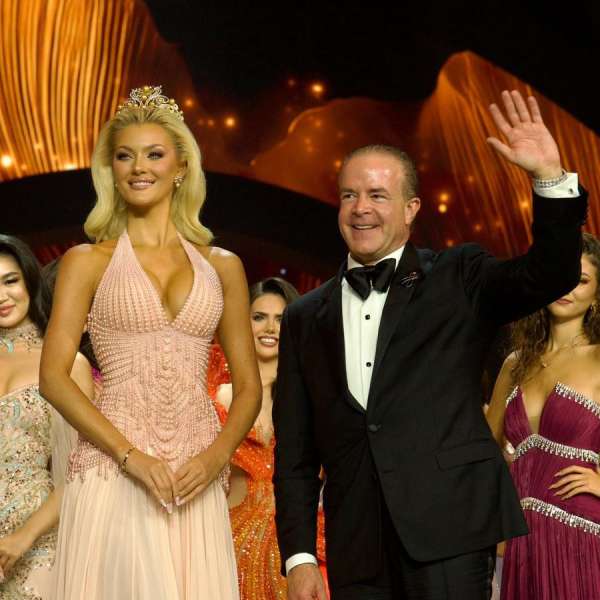 تجميد حسابات رئيس “ملكة جمال الكون” وسط تحقيق&hellip;