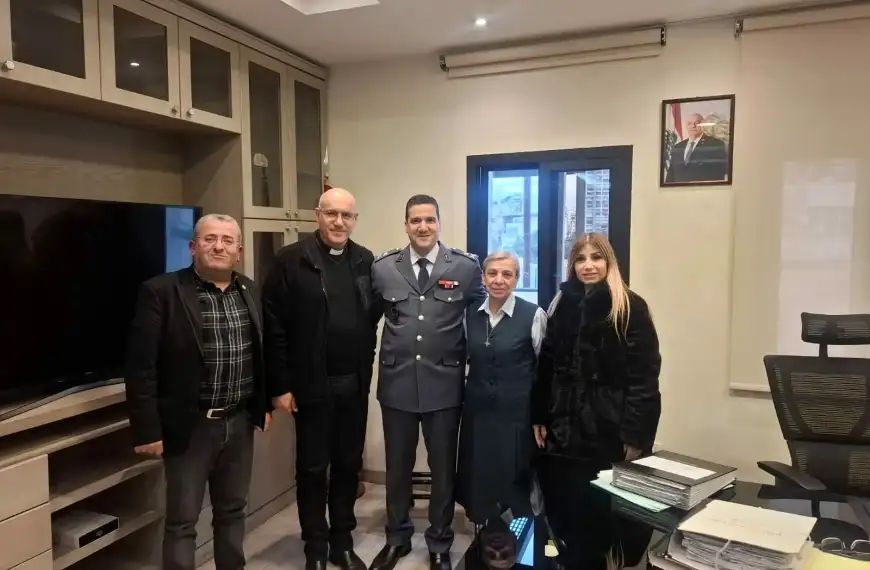 “المرشدية العامة للسجون” سلمت رئيس هيئة الأركان في…