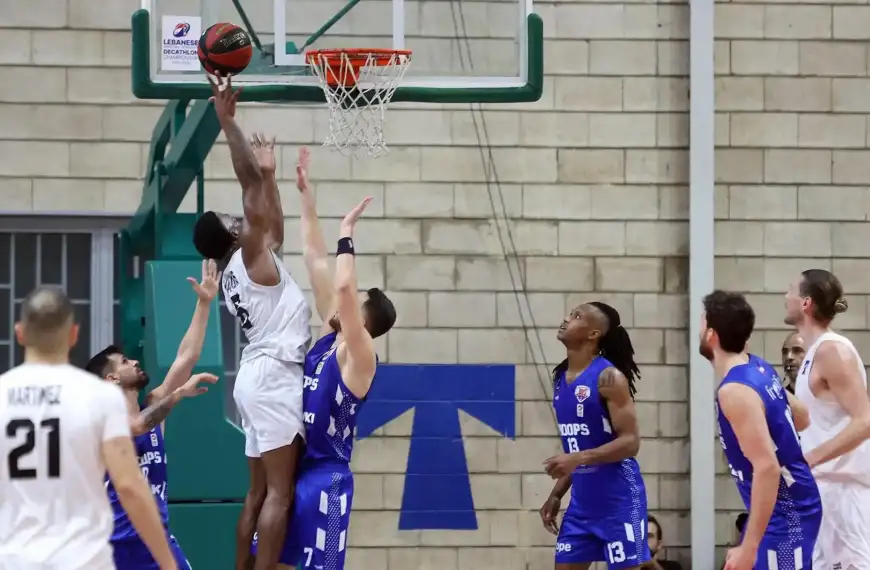 رغم عودة هوبس القوية… الأنطونية يحسم المواجهة بفارق…