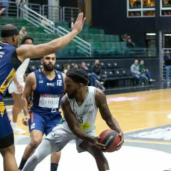 مباراة باتجاه واحد… الحكمة يفرض هيمنته الكاملة في…