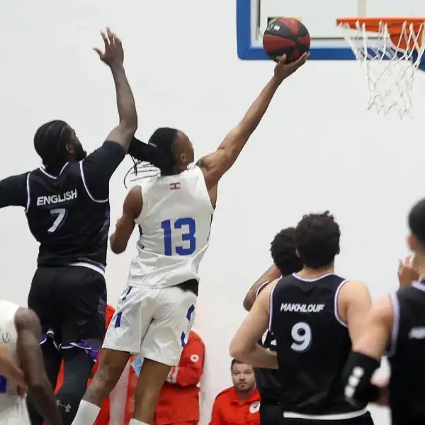 هوبس يفرض شخصيّته ويفوز في مواجهة متقاربة أمام…