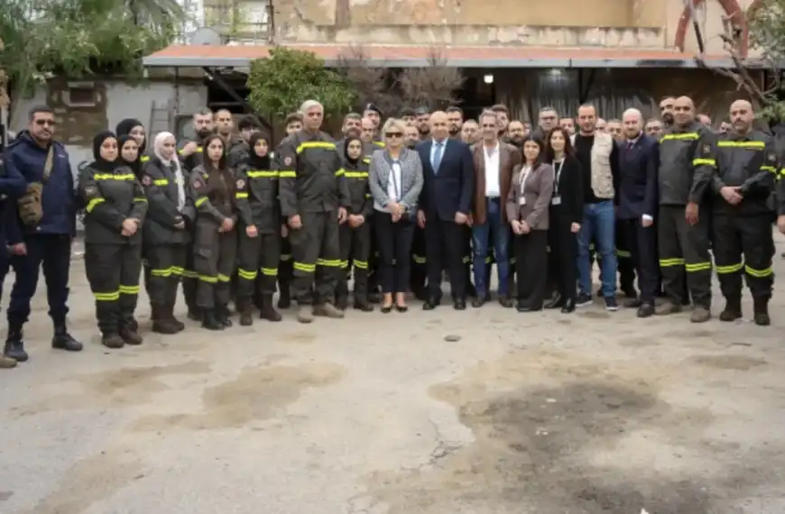 الدفاع المدني تسلم هبة نظام طاقة شمسية لمركز برج البراجنة