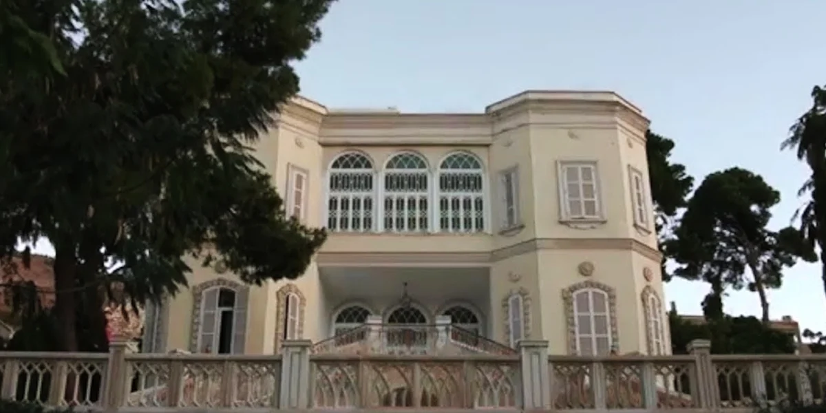 إطلاق نار قرب قصر الشعب وأنباء عن اغتيال شخصية مقربة من الشرع