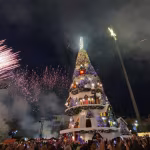 بالفيديو- البترون تضيء شجرة الميلاد