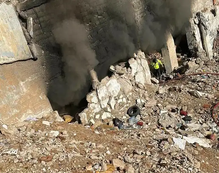 بالفيديو والصورة- هذا ما حصل في مبنى قرب…