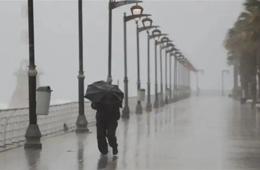 الأمطار عائدة.. منخفض جديد مصحوب بكتل هوائية باردة…