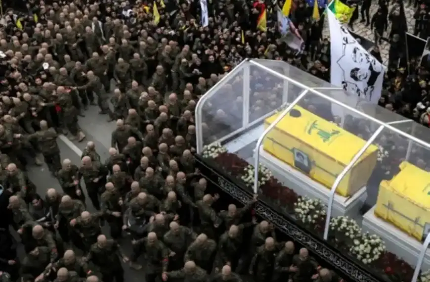 إعلام إسرائيلي: أورتاغوس «اقترحت» قصف مراسم تشييع نصرالله