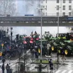 أزمة وطنية بصوت طفولي