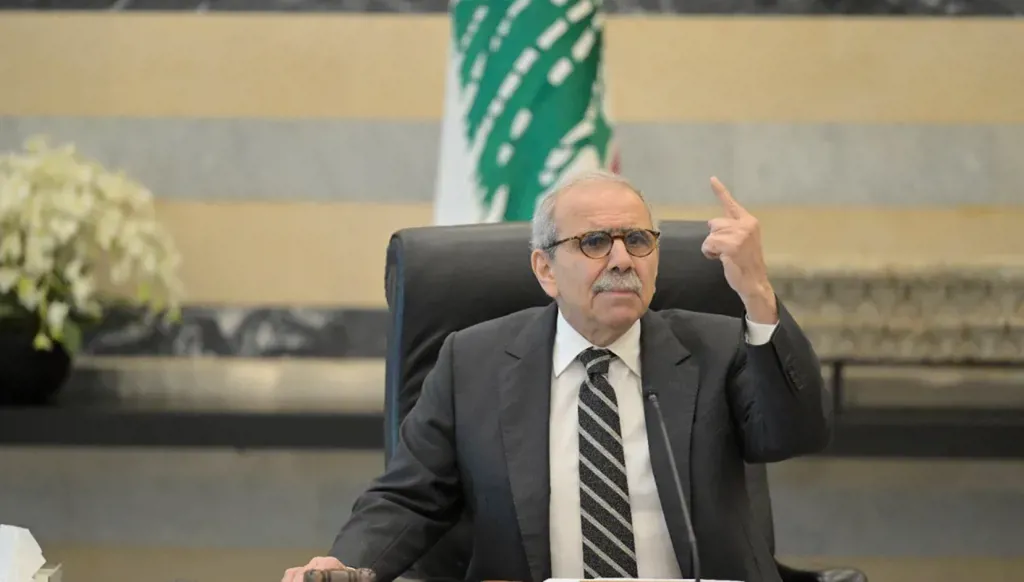 الحاكم لا يحمي المصارف أو المصرفيين بل الاستقرار المالي