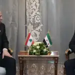 أفلتوا من العدالة بجوازات سفر وأسماء مستعارة : فلل وشقق فاخرة واستثمارات… هكذا يعيش مسؤولو الأسد الفارّون