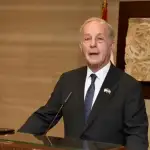 هل زلّ لسانه…؟ عيسى: لا علاقة بين “المفاوضات” و”الضربات الإسرائيلية”!؟