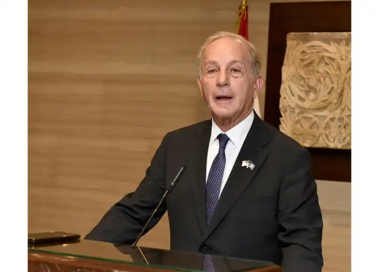 هل زلّ لسانه…؟ عيسى: لا علاقة بين “المفاوضات” و”الضربات الإسرائيلية”!؟