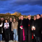 البابا في المرفأ: صلاة صامتة تكسر صمت العدالة!