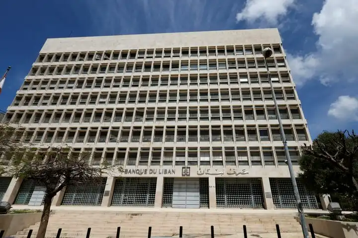 “قانون الانتظام المالي” يستردّ الزمن… لا الودائع