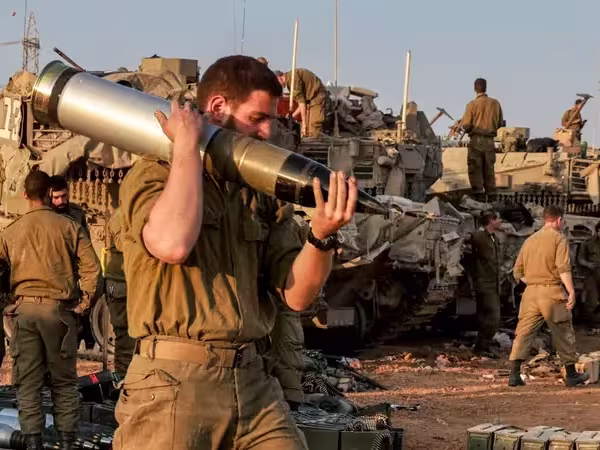 إسرائيل تُعدّ مسرح عملياتها لحرب على أربع جبهات